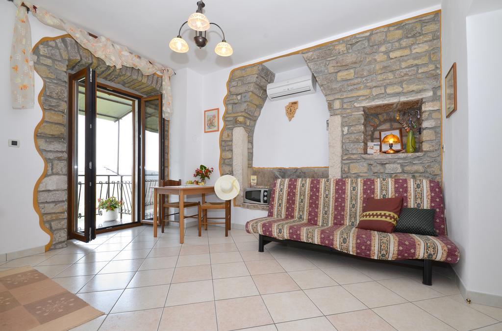 Bella Vista Apartments Motovun Exterior photo